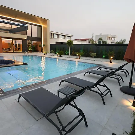 Bliss Luxury וילה Rrushkull (Durres)