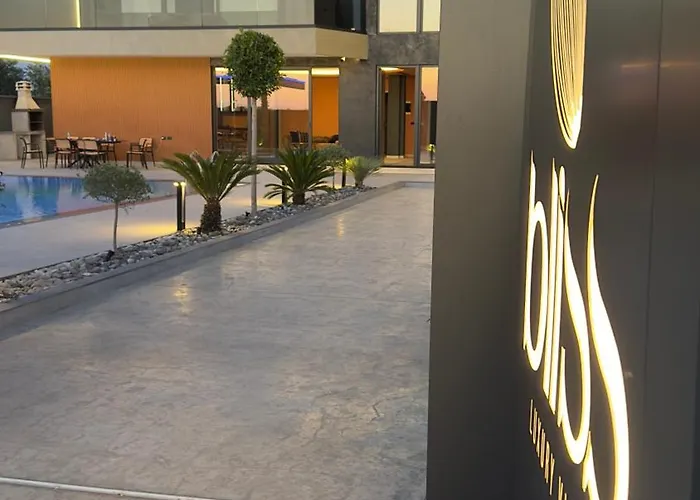 Bliss Luxury Villa *